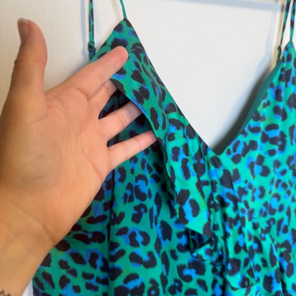 LPA V-Neck Asymmetrical Ruffle Jade Leopard Print Mini Dress Size XL Revolve - Picture 3 of 8